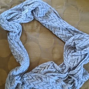 Infinity scarf